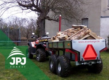 ATV Anhaenger Profi Arbeiter und CF MOTO X8