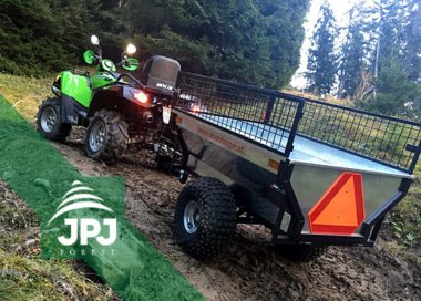 Arctic Cat und Anhänger Gärtner
