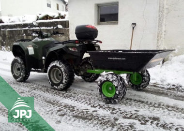 Terrain Anhänger Jober 300 und Arbeitsquad