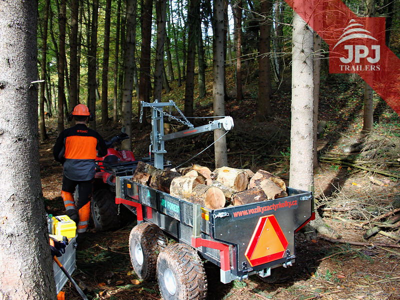 Drehbarer Ladekran  Quad Anhänger und Forstanhänger