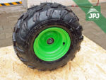 Niederdruckreifen für ATV Anhänger mit Plastikkasten